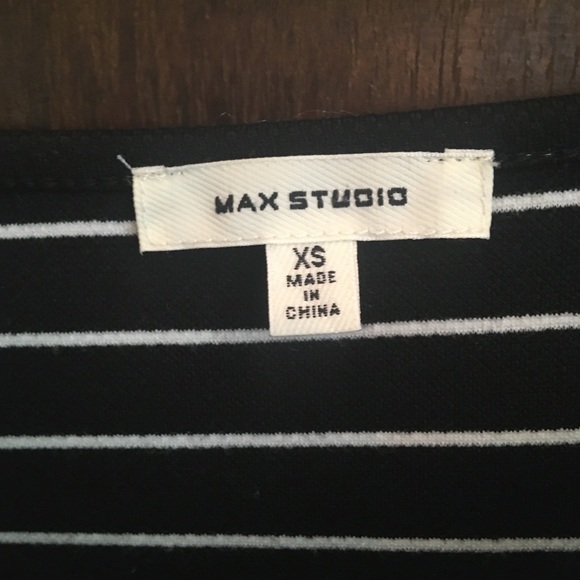 Max Studio Top - Picture 2 of 4